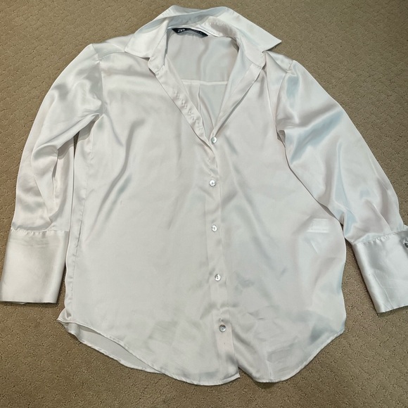 Zara Cream Silk Blouse! - Picture 4 of 5